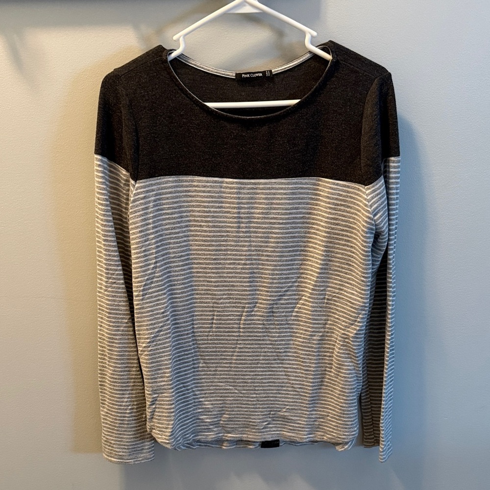 New York & Company Black and Gray Striped Long Sleeve Top